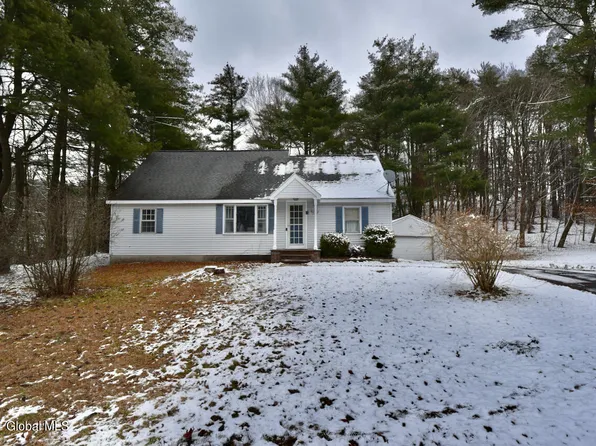 11 Arthur Road, West Sand Lake, NY 12196