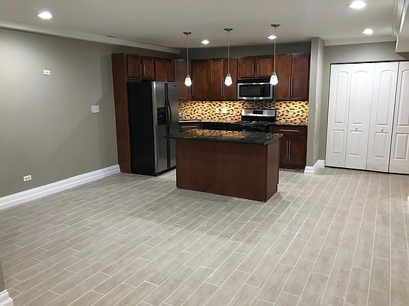 4th image of 1741 W Albion Ave APT G