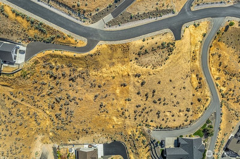 3rd image of 3775 Sky Crest Lane