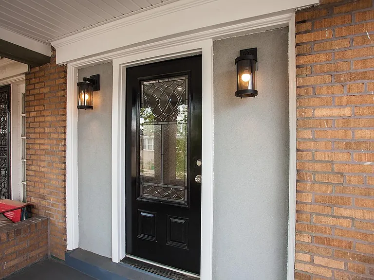 5837 Woodcrest Ave — Photo 3