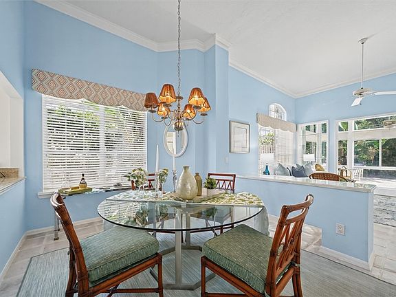 5th image of 8814 Lakeside Cir