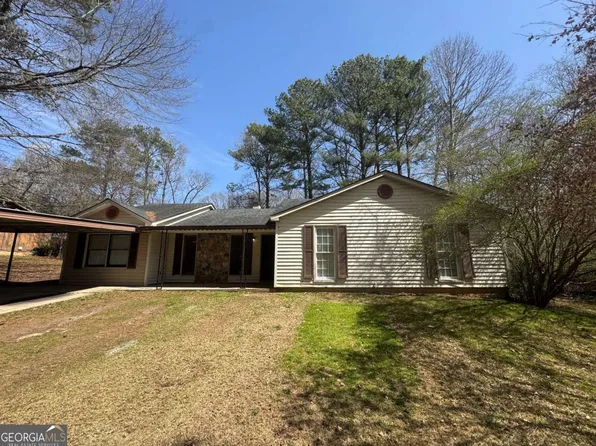 5872 Fox Run, Rex, GA 30273
