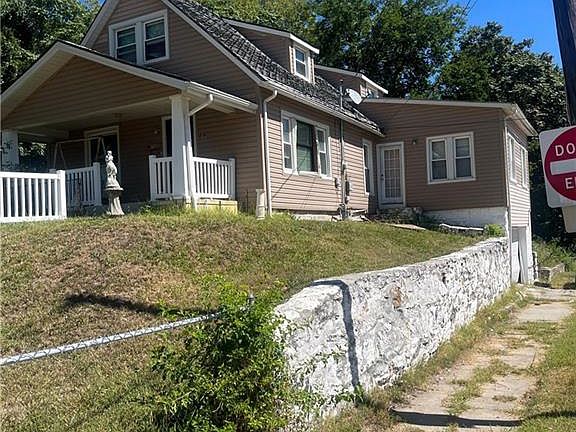 3rd image of 2401 N 12th St