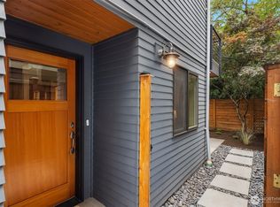 3833 Ashworth Ave N #B, Seattle, WA 98103