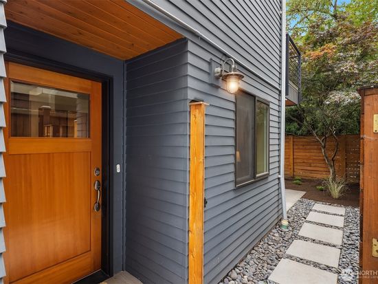 3833 Ashworth Avenue N #B, Seattle, WA 98103