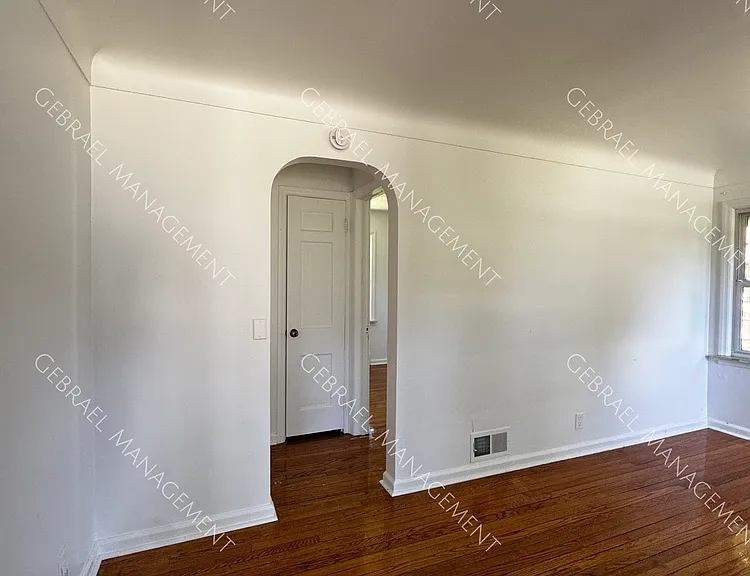 310 Chandler St — Photo 9