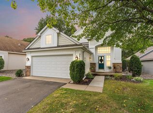 2643 Oak Ridge Trl, Woodbury, MN 55125