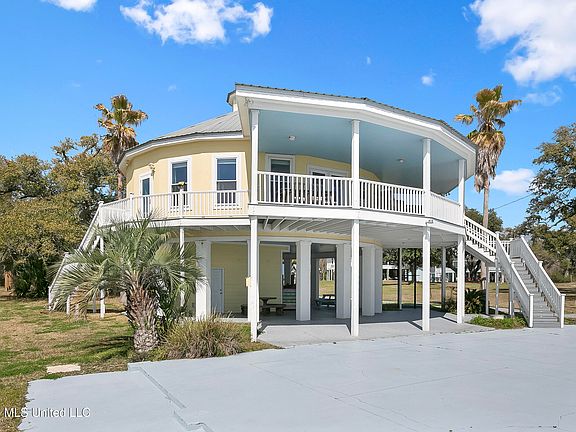 5th image of 227 N Beach Blvd