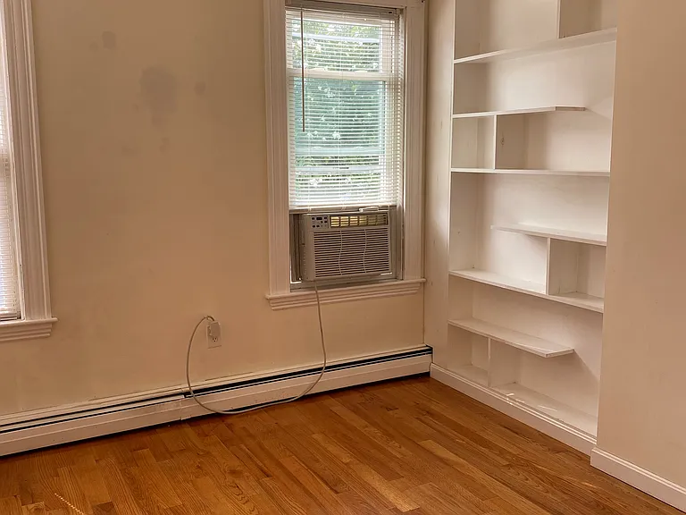 20 Rockwell St #1 — Photo 8