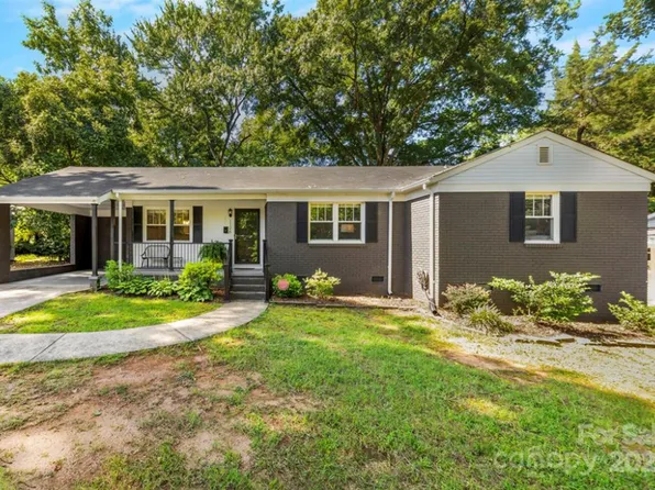 1126 E Woodlawn Rd, Charlotte, NC 28209
