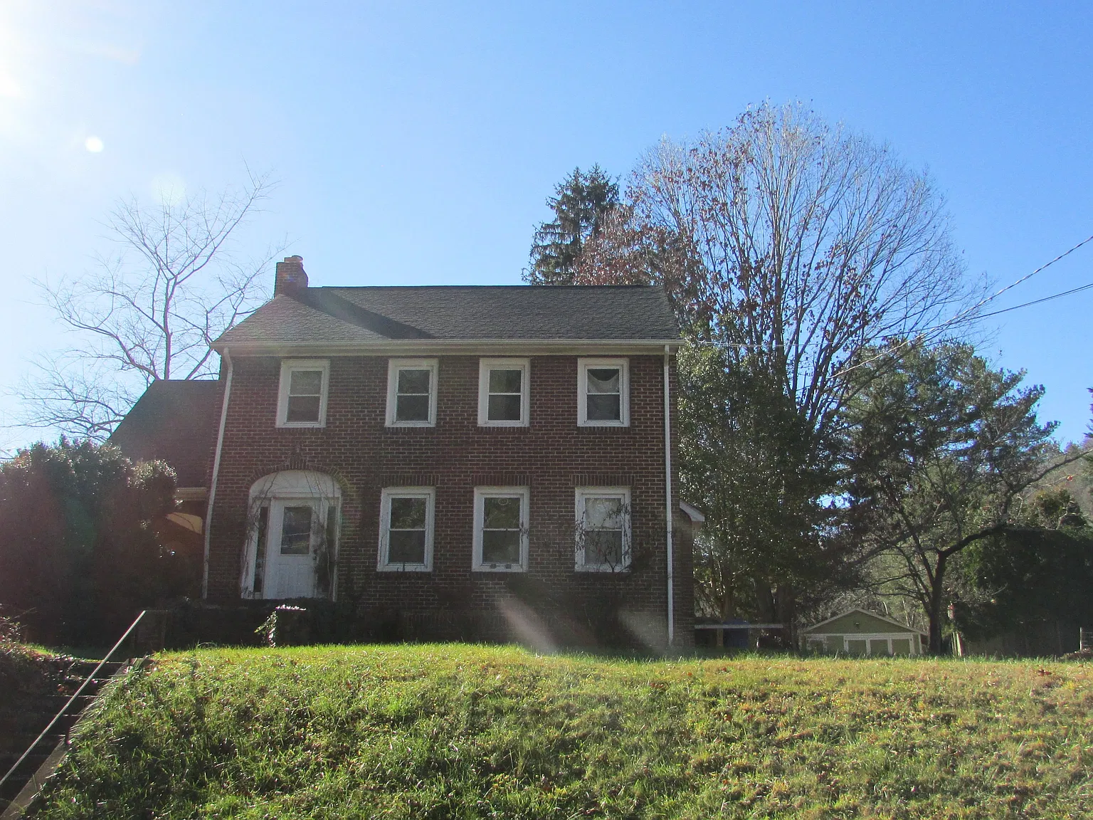 3 bed, 1.5 bath, $1,700 — Photo 1