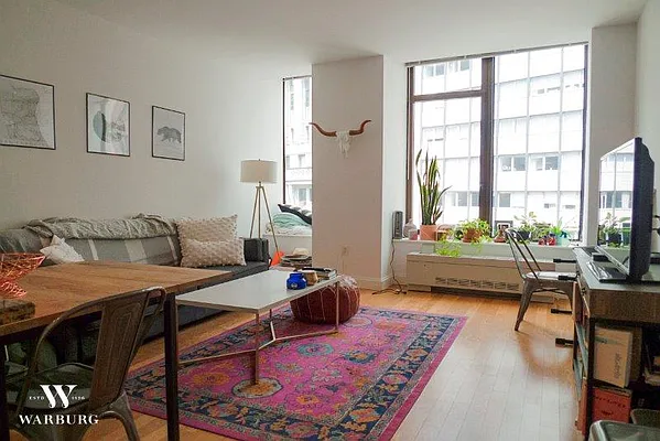 Rented by Warburg | media 1