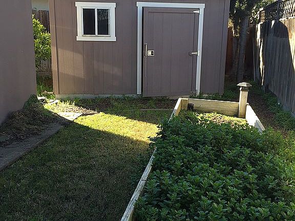 3rd image of 555 Glen Haven Ct