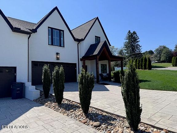 2nd image of 507 Brunello Way