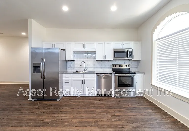 1120 Franck St #206 — Photo 20