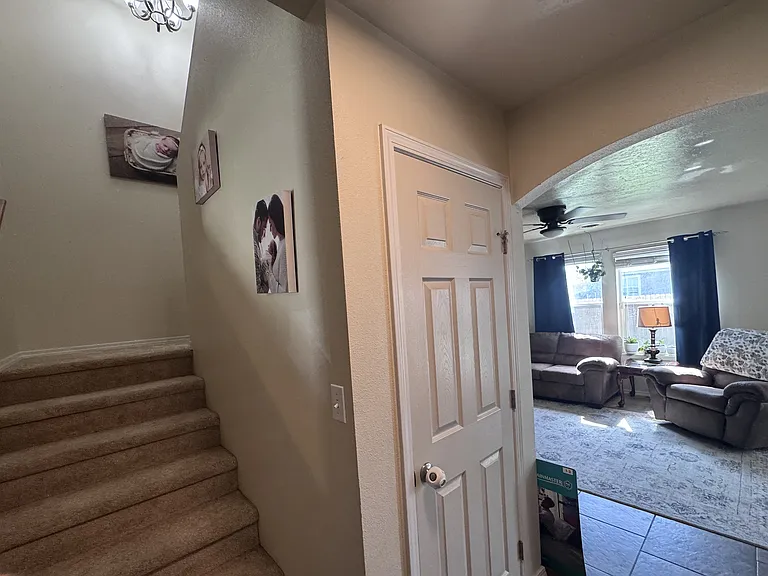 1131 SW Independence — Photo 8