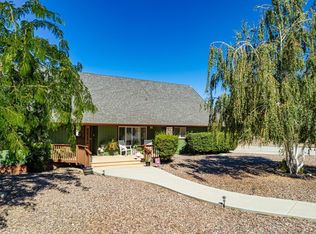 25880 Skyline Dr, Tehachapi, CA 93561