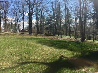 26 Grindstaff Dr, Asheville, NC 28803