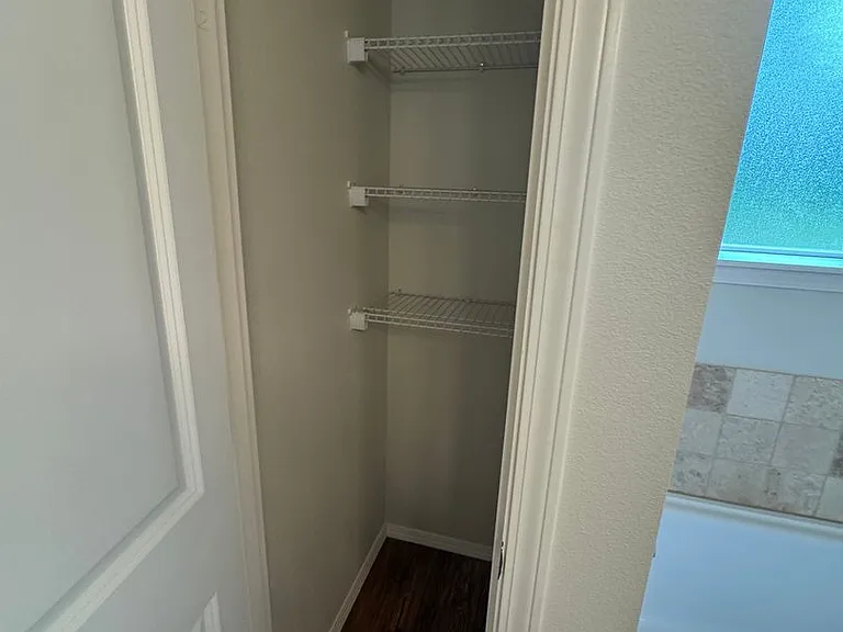 655 Chapman Rd — Photo 17