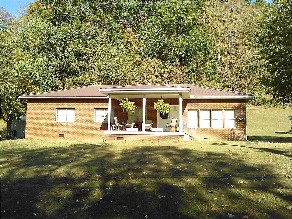 1st image of 16 Water Ln