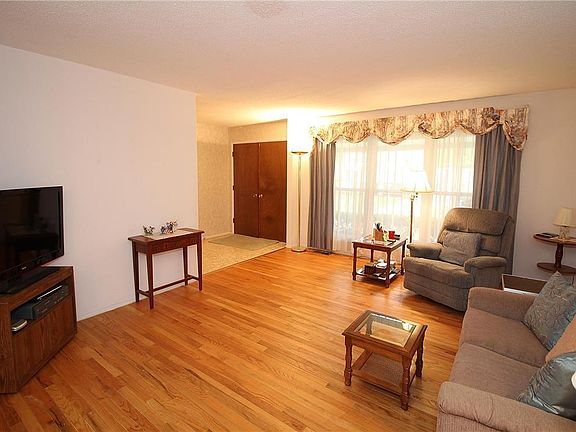 4th image of 5512 Fireridge Ct