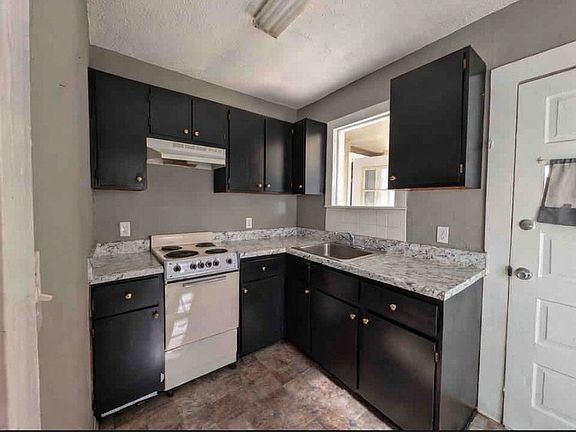 4th image of 2992 Jefferson St