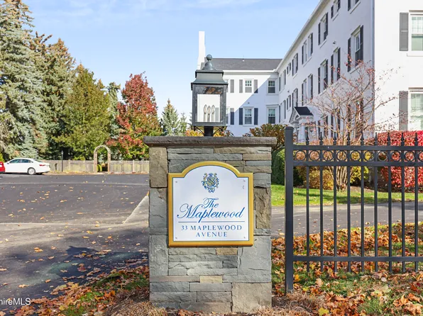33 Maplewood Ave Unit 103, Pittsfield, MA 01201