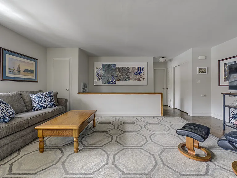1 Anchorage Ln #2B — Photo 5