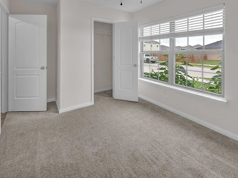 4536 Skipador Dr — Photo 12