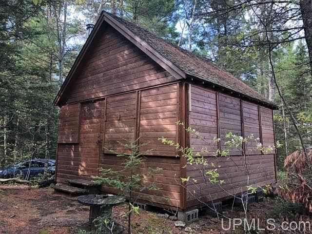1st image of 17540 Bear Creek Dr