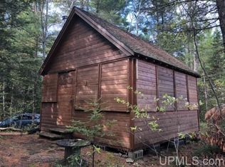 17540 Bear Creek Dr, Ontonagon, MI 49953