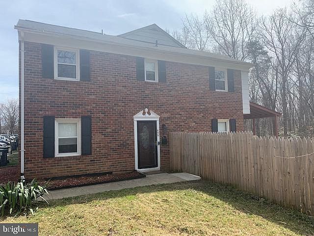 1st image of 400 Olde Greenwich Cir