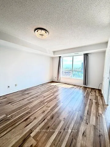 51 Baffin Ct #817 — Photo 5
