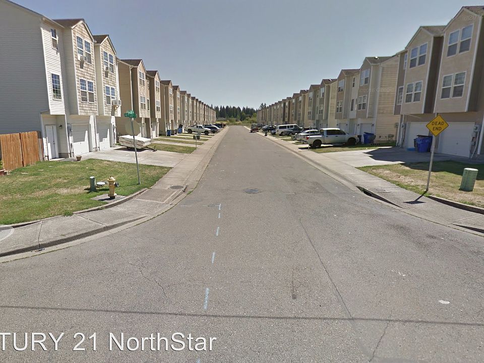 1st image of 5702 NE 135th Ave