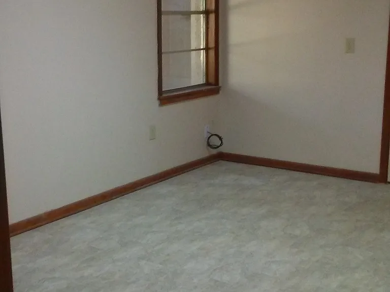 619 Pearce Rd — Photo 9