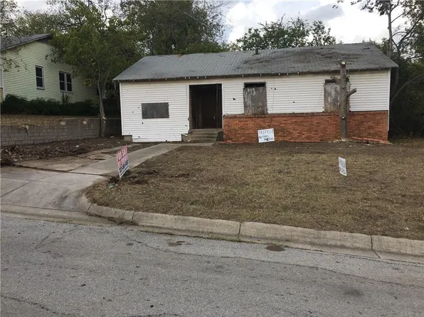2433 Stephen Lee Dr, Fort Worth, TX 76119