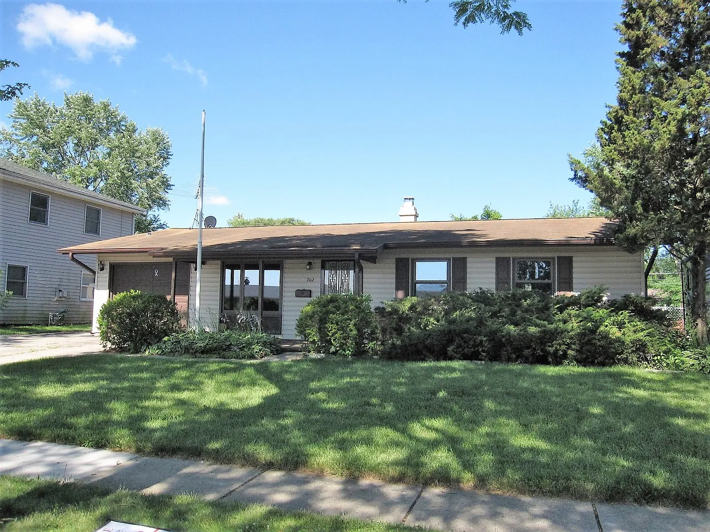 702 Parkside Cir photo 1