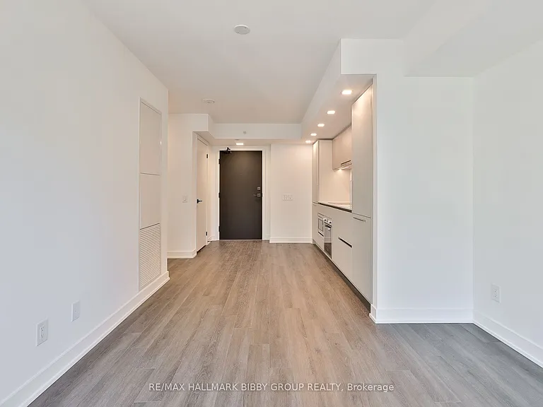 609 Sherbourne St #803 — Photo 10
