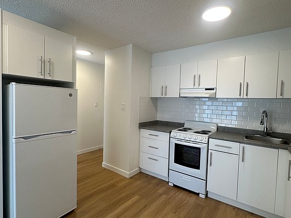 4th image of 2228 Franklin St #212