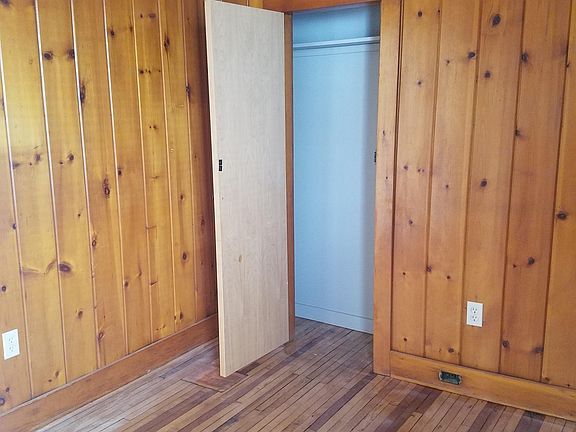 4th image of 75 McLean St Floor 1