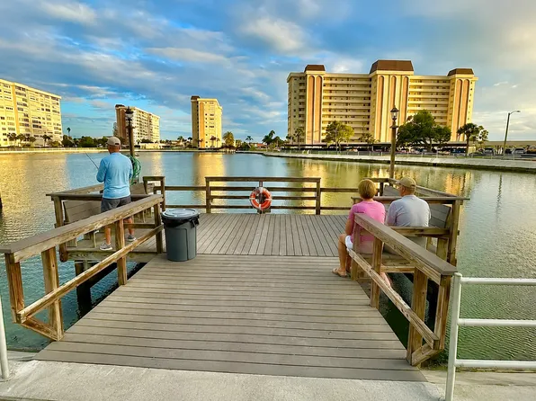 4600 Cove Cir, Saint Petersburg, FL
