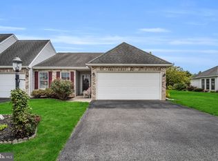 52 Longwood Dr, Mechanicsburg, PA 17050