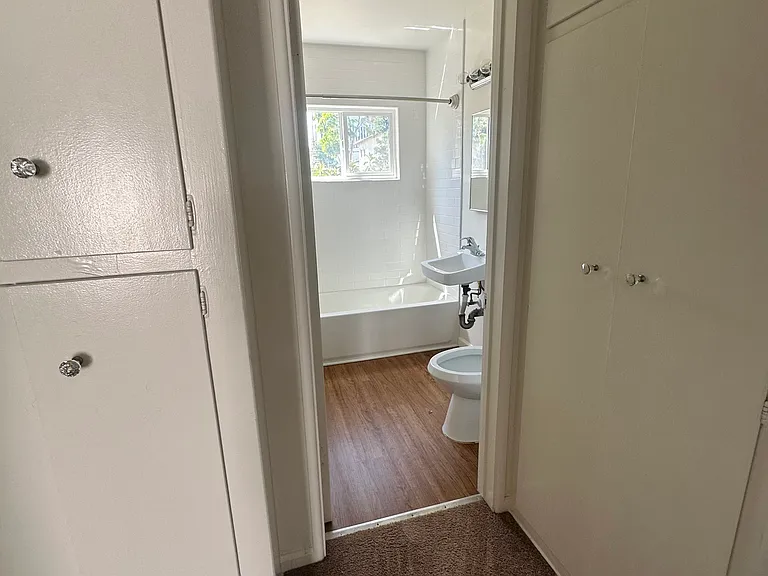 1311 Berkeley St #F — Photo 4