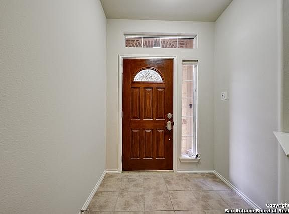 3rd image of 730 Park Point