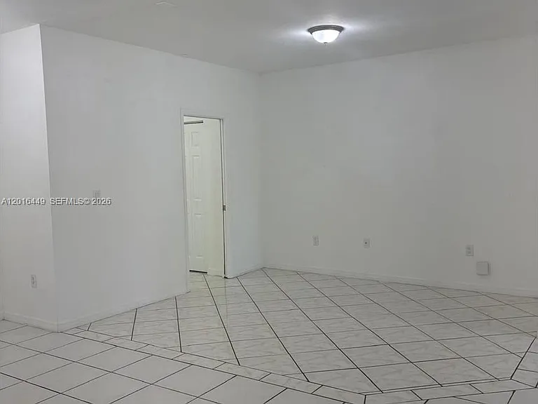 8525 SW 165th Pl #8525 — Photo 3