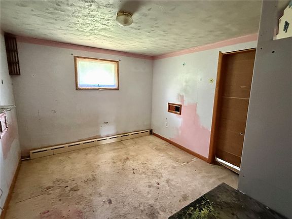 5th image of 1310 Camp Dr