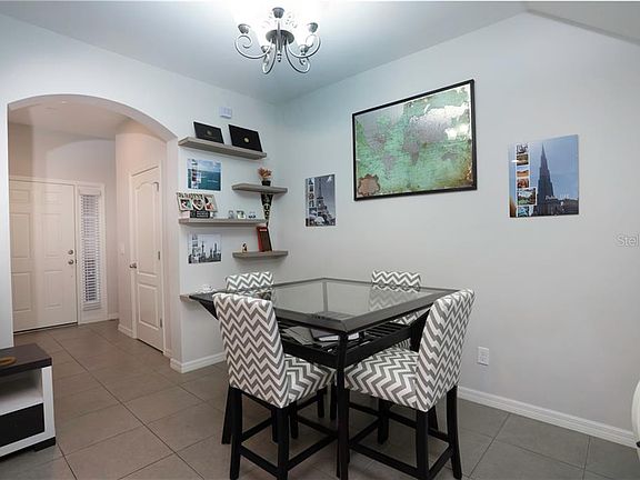 3rd image of 888 Taramundi Dr
