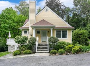 91 Hickory Ln, Bedford, NY 10506