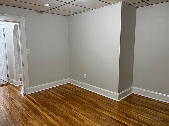 4th image of 730 Winthrop Ave #1