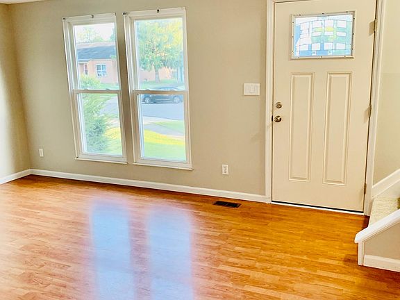 2nd image of 8639 Wilmette Ct